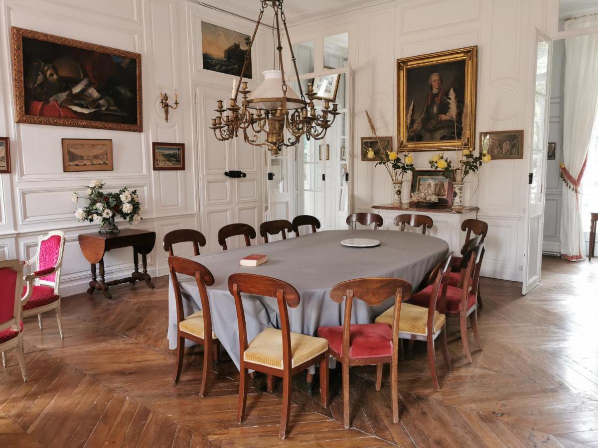 Chateau Des Barres Sainpuits Buitenkant foto