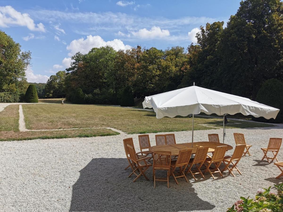 Chateau Des Barres Sainpuits Buitenkant foto